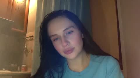 Snapshot of cerisedood82 chatting on 09/29/25, 07:30 Eva online show from 09/29/25, 07:30