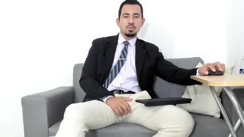 Cesar online show from 09/19/25, 01:45