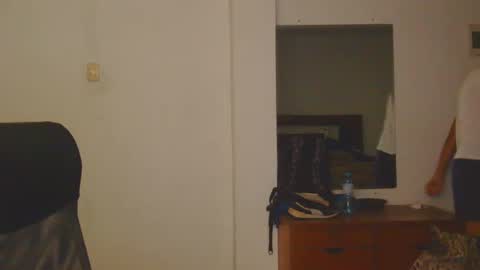 Snapshot of cesarex148 chatting on 12/15/24, 10:26 Cesar online show from 12/15/24, 10:26