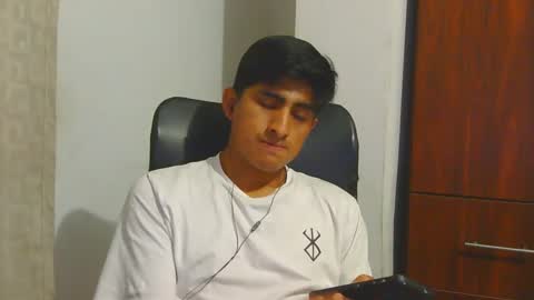 Snapshot of cesarex148 chatting on 12/28/24, 02:01 Cesar online show from 12/28/24, 02:01