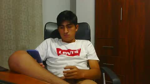 Snapshot of cesarex148 chatting on 02/14/25, 12:51 Cesar online show from 02/14/25, 12:51