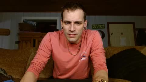 Snapshot of cguffey2284 chatting on 12/27/24, 03:20 cguffey2284 online show from 12/27/24, 03:20