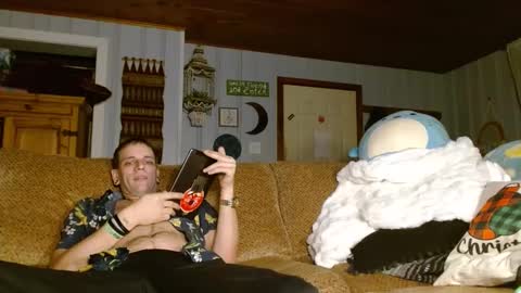 Snapshot of cguffey2284 chatting on 12/29/24, 10:01 cguffey2284 online show from 12/29/24, 10:01