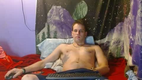 Snapshot of cguffey2284 chatting on 01/06/25, 05:19 cguffey2284 online show from 01/06/25, 05:19