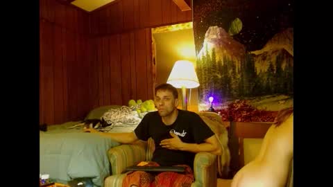 Snapshot of cguffey2284 chatting on 10/14/25, 02:45 cguffey2284 online show from 10/14/25, 02:45