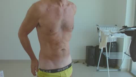 Snapshot of ch400 chatting on 01/17/25, 10:11 ch400 online show from 01/17/25, 10:11