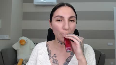 Kate online show from 01/31/25, 02:39