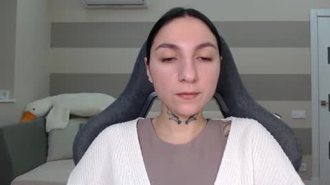 Kate online show from 02/18/25, 06:15