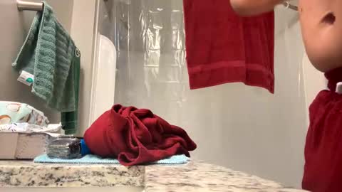 Chuck online show from 10/09/25, 03:32