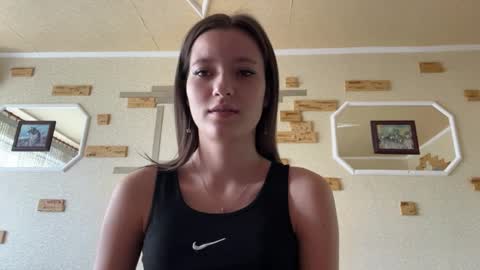 Luna online show from 04/07/26, 08:04