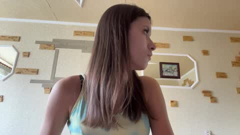 Luna online show from 04/09/26, 08:20