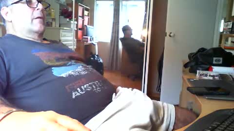 Chalky online show from 10/28/25, 11:07