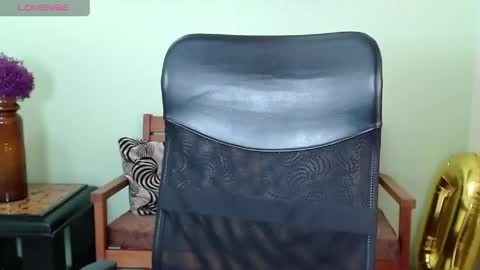 Chalon  online show from 04/18/26, 07:58