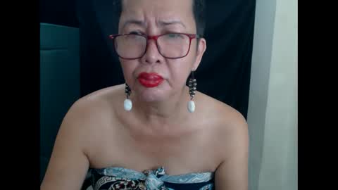 Snapshot of champaka123 chatting on 05/12/26, 01:14 champaka online show from 05/12/26, 01:14