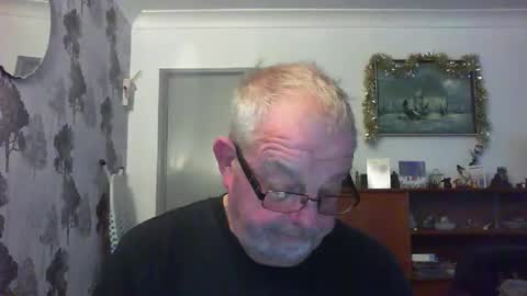 Snapshot of champers37 chatting on 01/04/25, 08:28 Champers online show from 01/04/25, 08:28