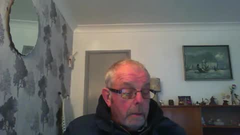 Snapshot of champers37 chatting on 02/04/25, 03:47 Champers online show from 02/04/25, 03:47