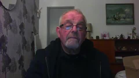 Snapshot of champers37 chatting on 02/19/25, 06:10 Champers online show from 02/19/25, 06:10