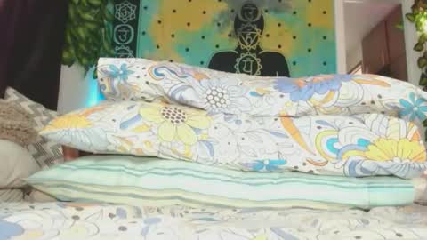 Snapshot of chaneel_ chatting on 11/15/25, 08:16 Chanel M. online show from 11/15/25, 08:16