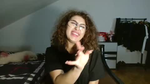 Snapshot of chanelis069 chatting on 01/07/25, 04:27 Stephanieblisss online show from 01/07/25, 04:27