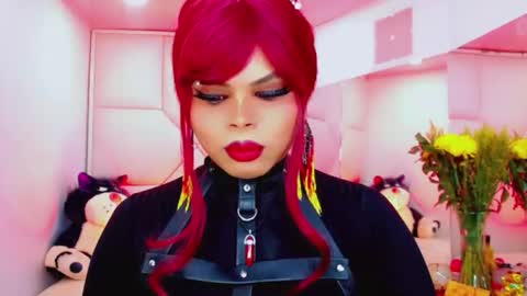 Snapshot of chanells chatting on 12/14/25, 12:21 chanell online show from 12/14/25, 12:21