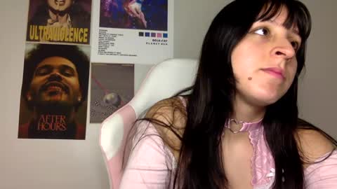 Snapshot of chanelsexyy chatting on 07/22/26, 12:02 Viviana 3 online show from 07/22/26, 12:02
