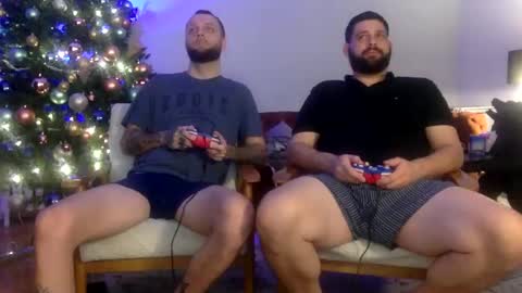 Snapshot of change340 chatting on 12/19/24, 01:50 TATS AND TANNED online show from 12/19/24, 01:50