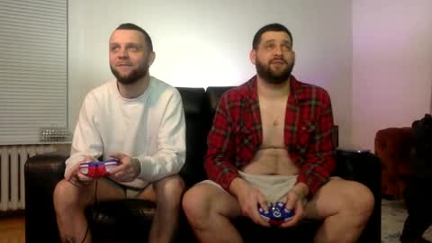 Snapshot of change340 chatting on 01/30/25, 01:44 TATS AND TANNED online show from 01/30/25, 01:44