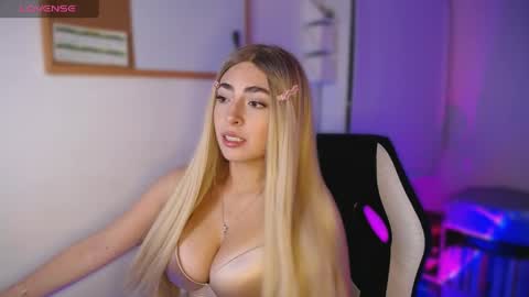 channel_blonde_a online show from 05/28/26, 10:40