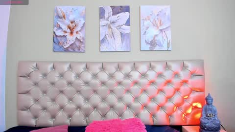 Snapshot of channeljonson chatting on 12/19/24, 06:45 Channel online show from 12/19/24, 06:45