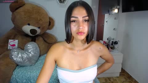 Snapshot of channelrose_1 chatting on 02/26/25, 09:32 Isabella online show from 02/26/25, 09:32