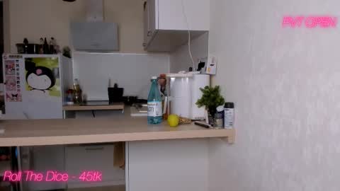 Holly online show from 02/27/25, 09:25