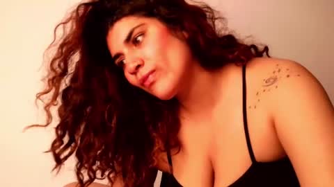 Snapshot of chantal_leon chatting on 08/04/26, 03:58 online show from 08/04/26, 03:58