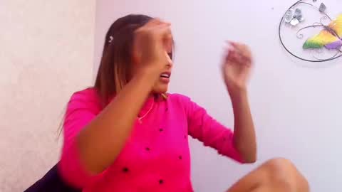 Snapshot of chantal_taylor_ chatting on 09/27/25, 12:10 Raquel online show from 09/27/25, 12:10