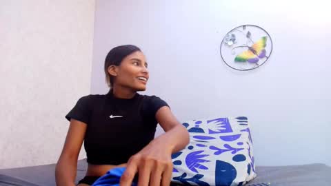 Snapshot of chantal_taylor_ chatting on 10/06/25, 12:02 Raquel online show from 10/06/25, 12:02