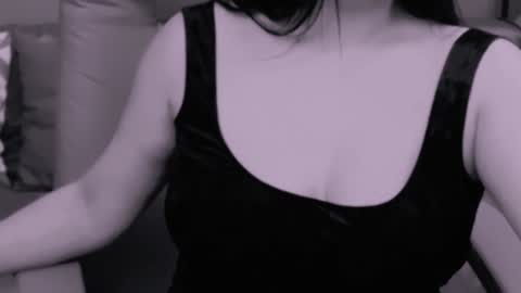 The Queen online show from 12/29/24, 08:22