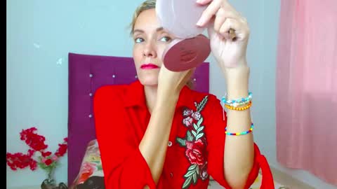 Snapshot of chantalsemenova2023 chatting on 03/09/25, 08:42 chantal sweety and horny latina for u online show from 03/09/25, 08:42