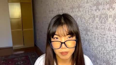 Snapshot of chantaycefalo chatting on 10/30/25, 08:49 Ayano online show from 10/30/25, 08:49