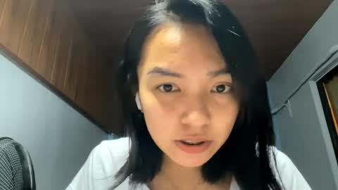 Elly online show from 04/01/26, 01:01