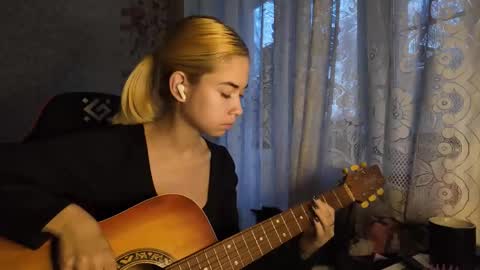 Nancy online show from 11/04/25, 07:29