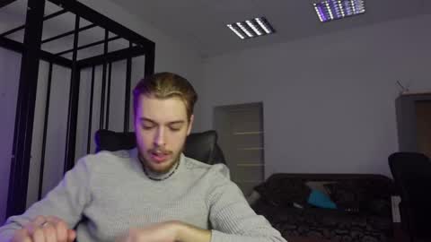 Snapshot of charles_sins chatting on 02/06/25, 01:32 CHARLES SINS online show from 02/06/25, 01:32