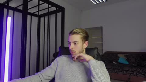 Snapshot of charles_sins chatting on 02/06/25, 04:47 CHARLES SINS online show from 02/06/25, 04:47