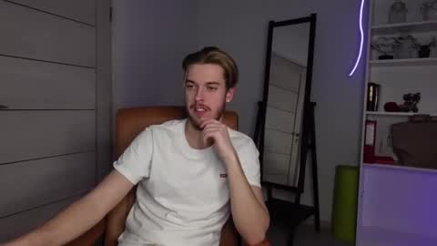 Snapshot of charles_sins chatting on 02/21/25, 06:15 CHARLES SINS online show from 02/21/25, 06:15