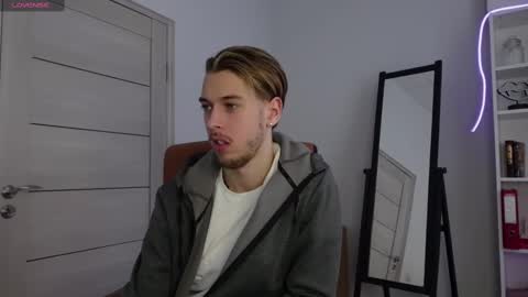 Snapshot of charles_sins chatting on 02/26/25, 12:58 CHARLES SINS online show from 02/26/25, 12:58