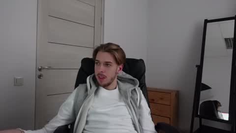 Snapshot of charles_sins chatting on 03/02/25, 02:00 CHARLES SINS online show from 03/02/25, 02:00