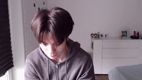 Snapshot of charleshanson69 chatting on 09/27/25, 10:20 charleshanson69 online show from 09/27/25, 10:20