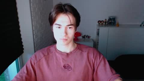 Snapshot of charleshanson69 chatting on 10/11/25, 12:47 charleshanson69 online show from 10/11/25, 12:47