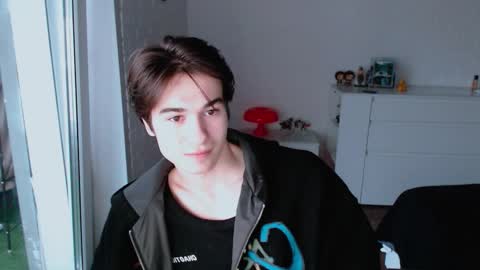 Snapshot of charleshanson69 chatting on 10/19/25, 12:39 charleshanson69 online show from 10/19/25, 12:39