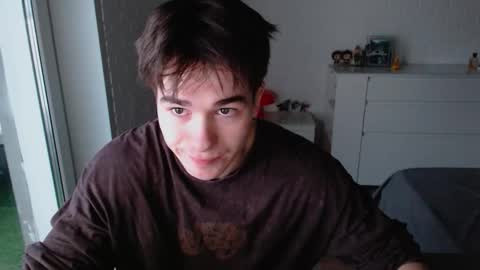 Snapshot of charleshanson69 chatting on 11/15/25, 11:07 charleshanson69 online show from 11/15/25, 11:07