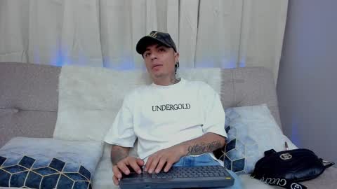 charlie_foxie online show from 04/06/26, 06:53