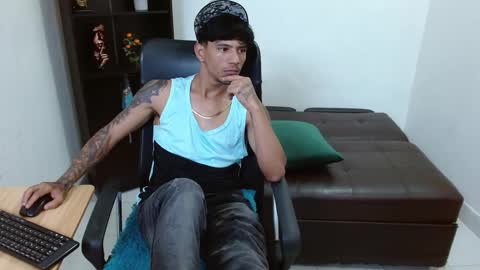 Snapshot of charlie_oconnor chatting on 01/04/25, 10:05 Charlie oconnor online show from 01/04/25, 10:05